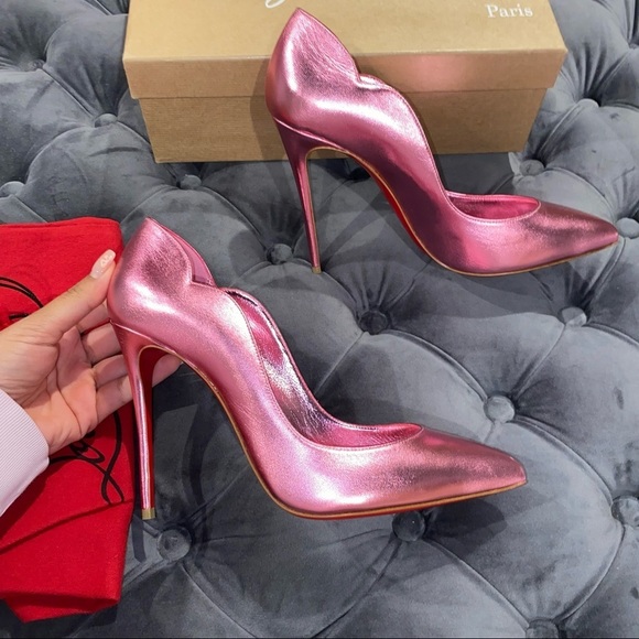Christian Louboutin Shoes - New Size 39 Christian Louboutin Hot Chick Metallic Pink Pumps